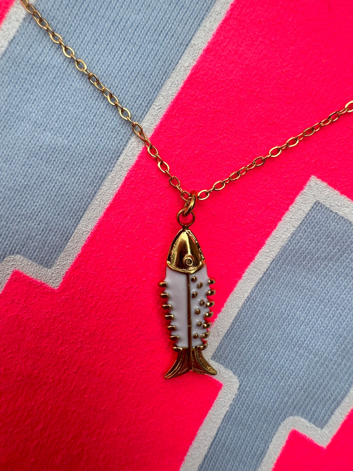 Witvis ketting